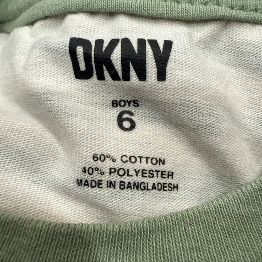 Boys‎ 2 Piece Outfit Size 6/7 DKNY Striped Tee Cat & Jack Khaki Shorts Set